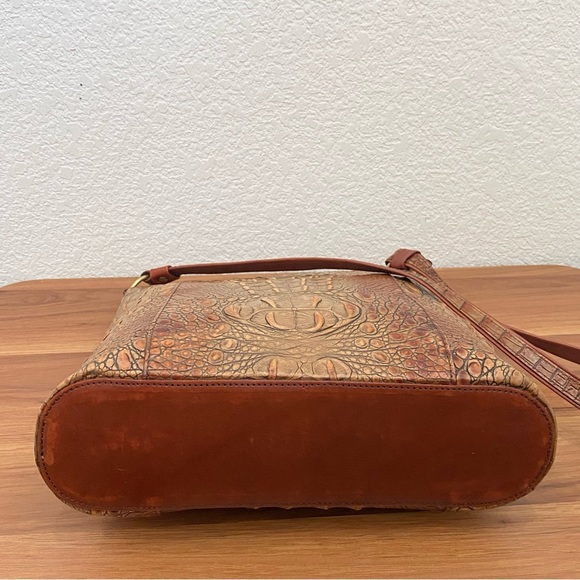 Vintage BRAHMIN Pecan Toasted Almond  Embossed Croc Leather Shoulder Purse Bag - Picture 9 of 16